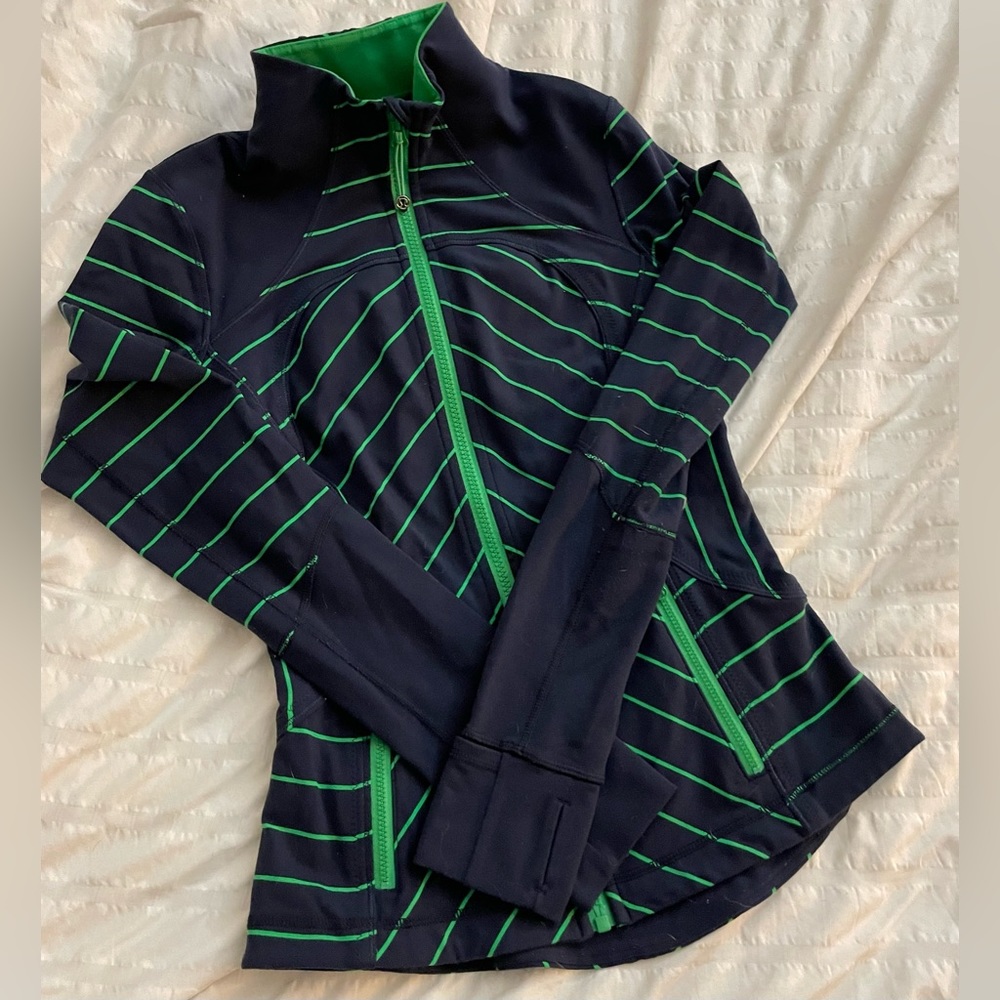 LULULEMON Forme Define Jacket, Size 4 - EUC